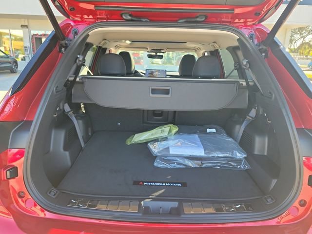 New 2026 Mitsubishi Outlander SEL FWD image 11