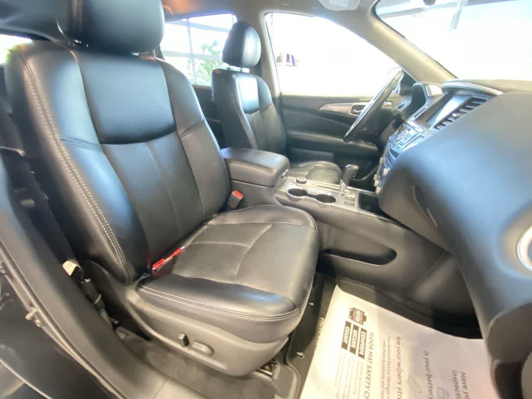 Used 2019 Nissan Pathfinder SL AWD/4WD image 28