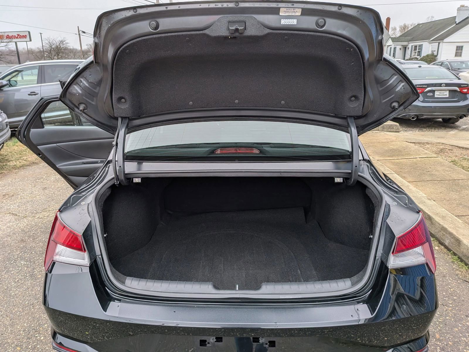 Used 2021 Hyundai Elantra SEL image 24