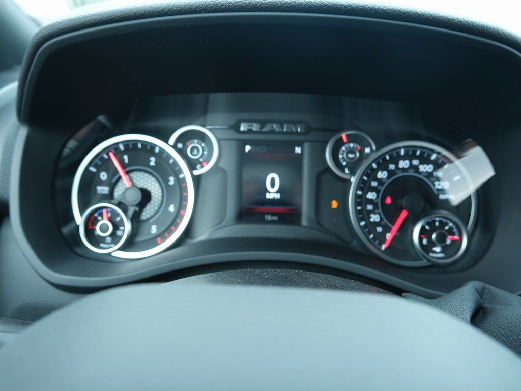 New 2026 RAM 2500 Big Horn AWD/4WD image 7