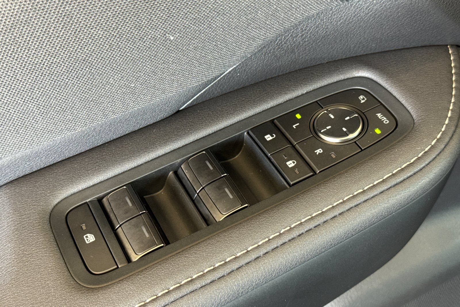 Used 2025 Lexus TX 350 AWD w/ Technology Package image 11