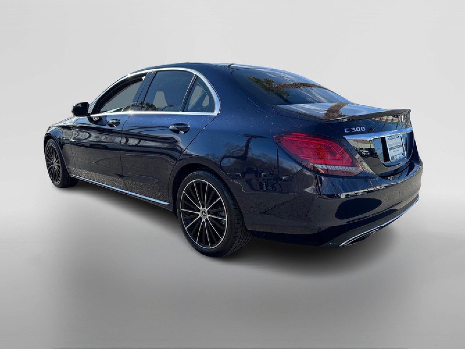 Used 2019 Mercedes-Benz C 300 Sedan image 3