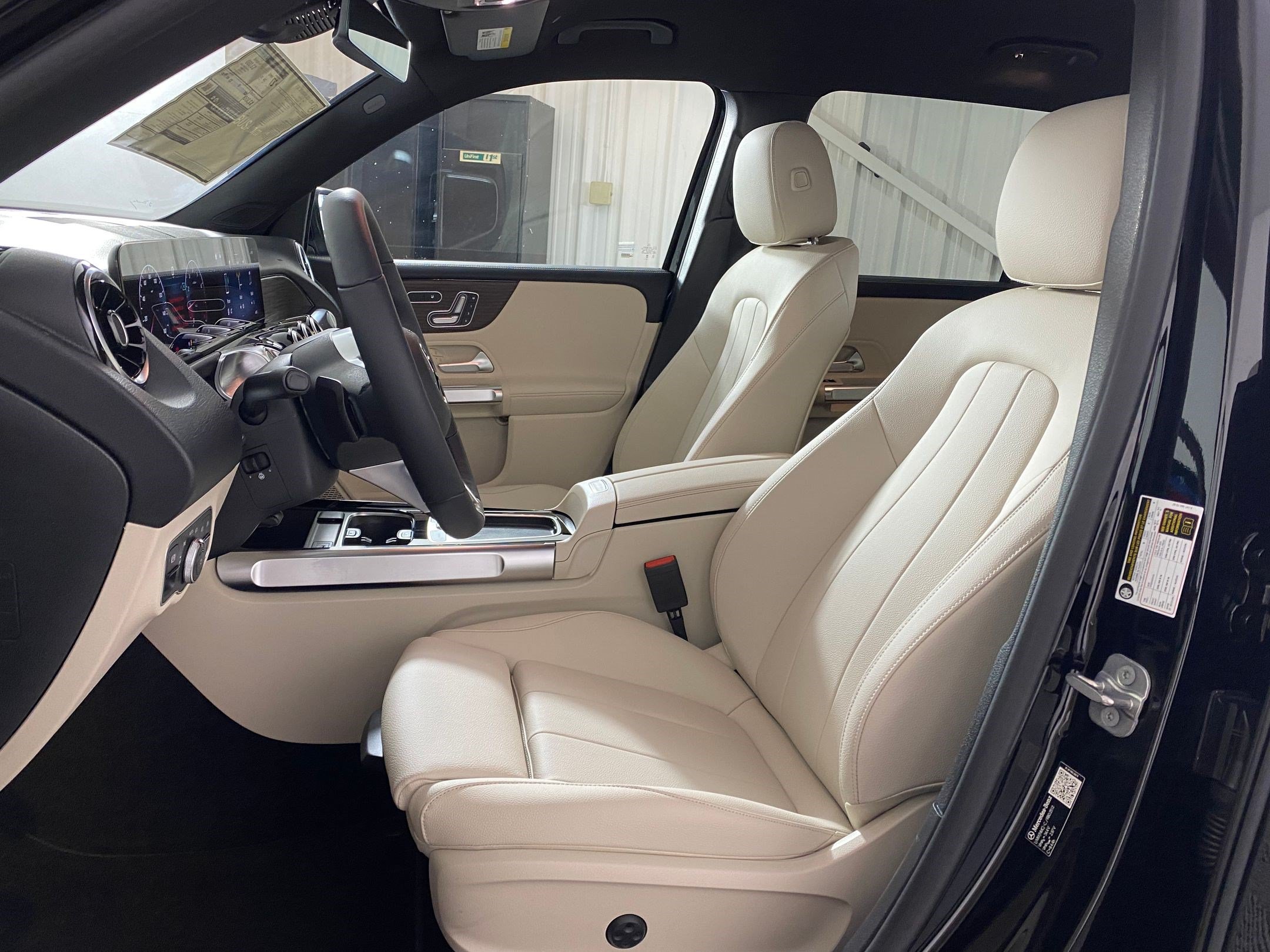 Certified 2026 Mercedes-Benz GLB 250 4MATIC image 5