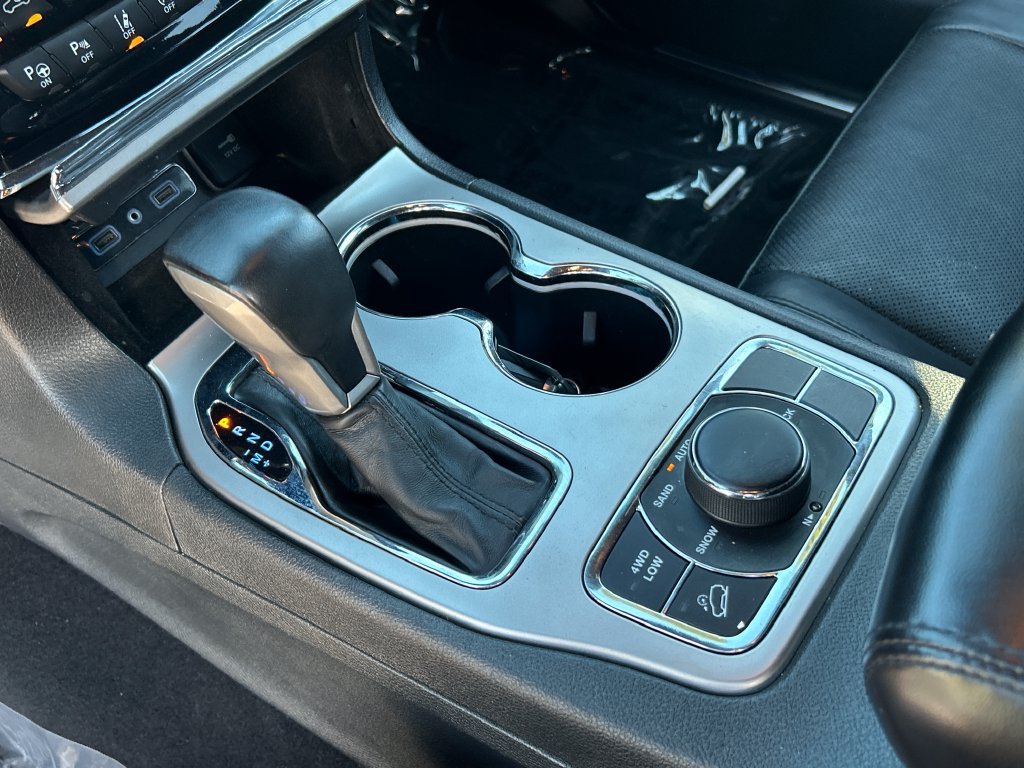 Used 2019 Jeep Grand Cherokee Limited w/ Luxury Group II AWD/4WD image 15