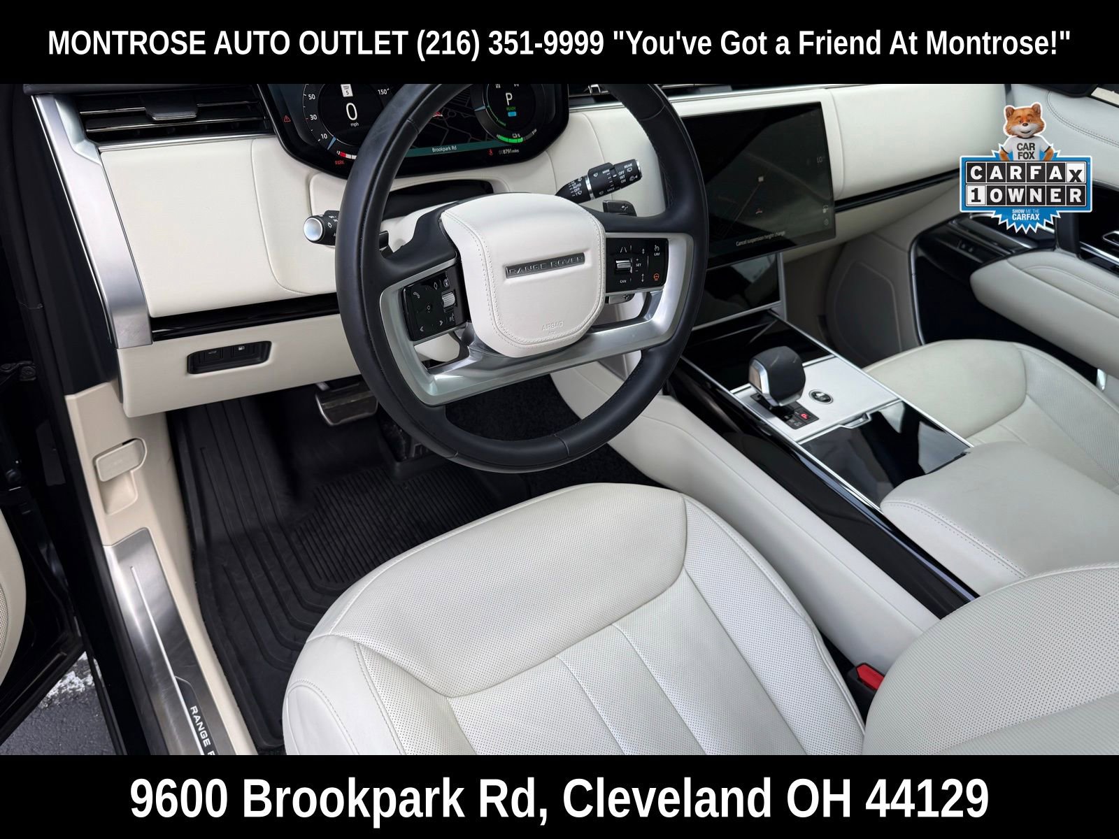 Used 2025 Land Rover Range Rover SE image 12