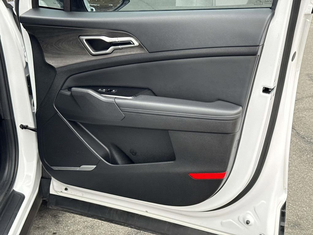 Used 2023 Kia Sportage X-Line w/ X-Line Premium Package image 8