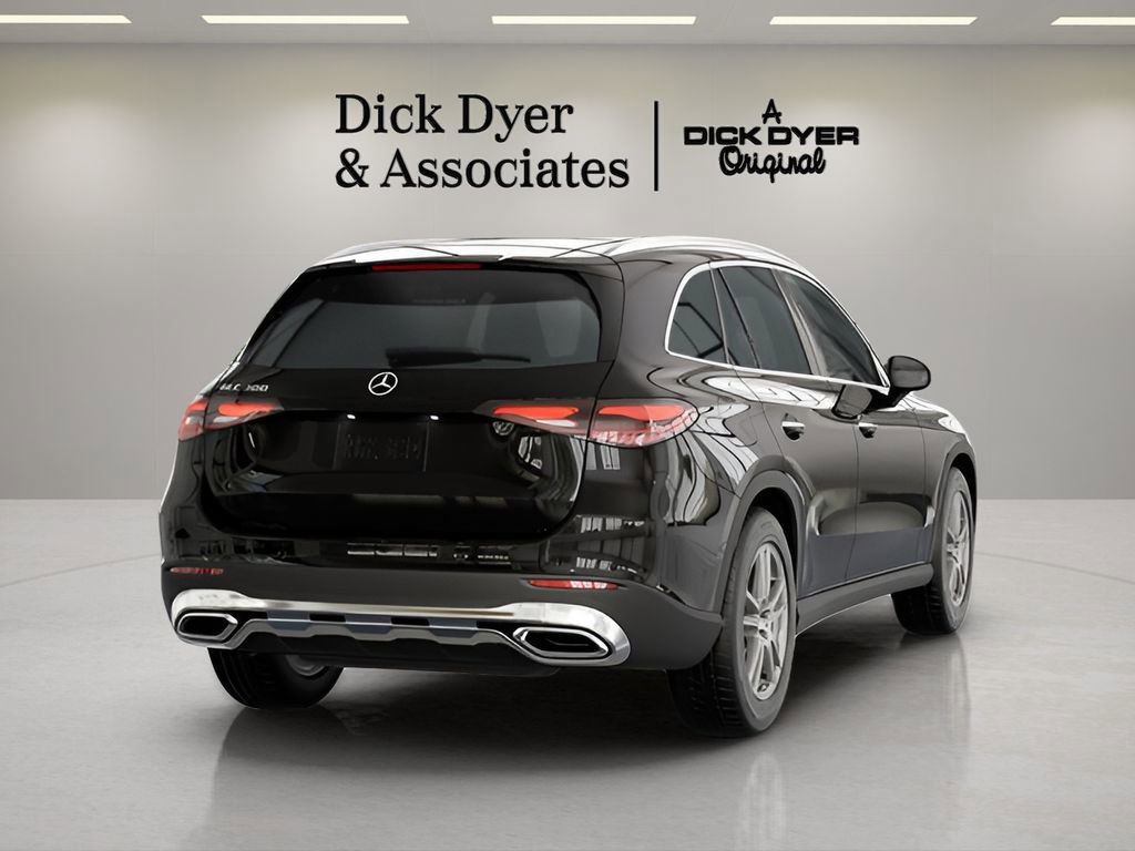 Used 2025 Mercedes-Benz GLC 300 GLC 300 image 12
