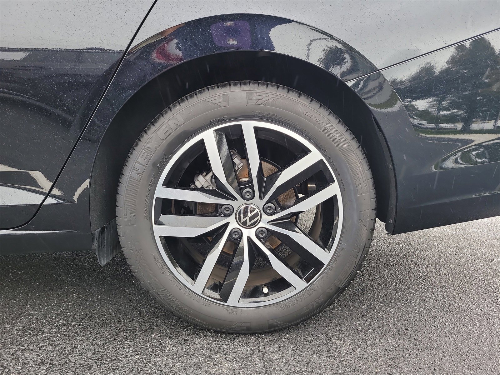 Certified 2025 Volkswagen Jetta SE image 8