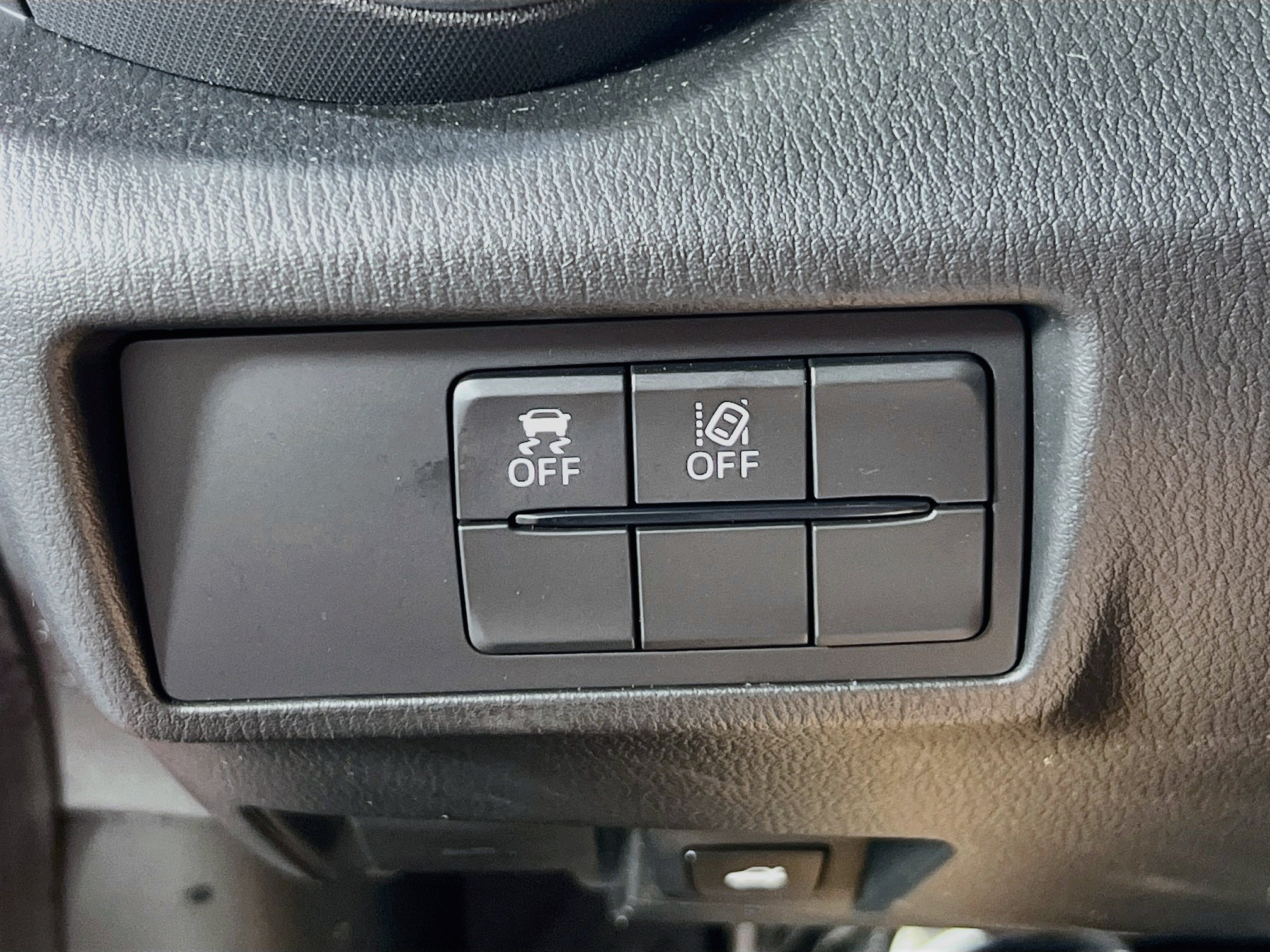 Used 2021 MAZDA MX-5 Miata RF Grand Touring RWD image 10