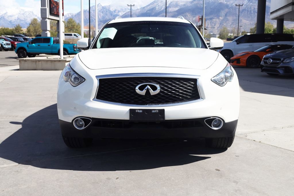Used 2017 INFINITI QX70 AWD w/ Premium Package image 9