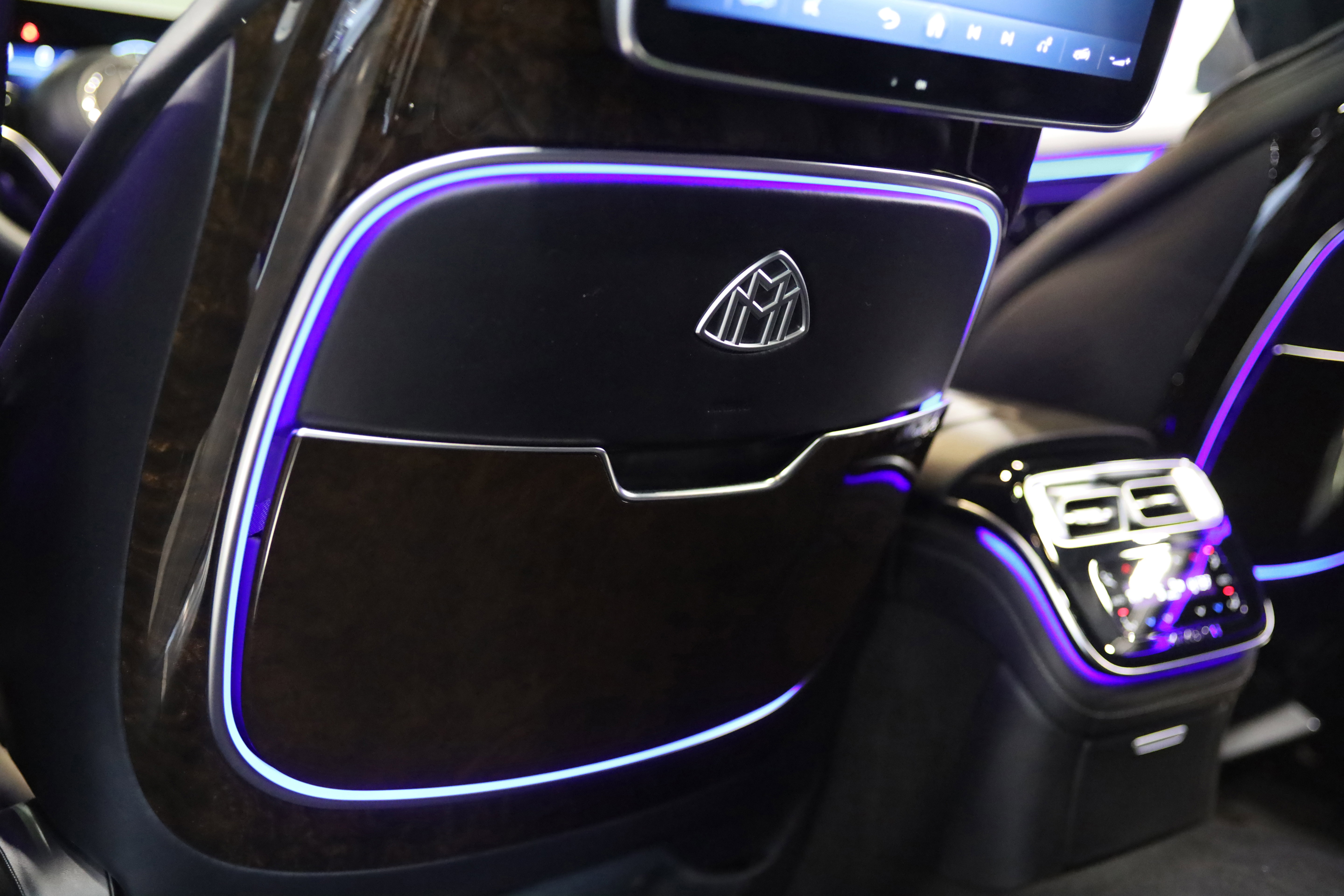 Used 2023 Mercedes-Benz Maybach S 680 4MATIC w/ Manufaktur Leather Package image 39