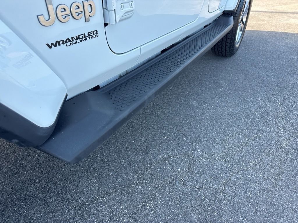 Used 2020 Jeep Wrangler Unlimited Sahara AWD/4WD image 15