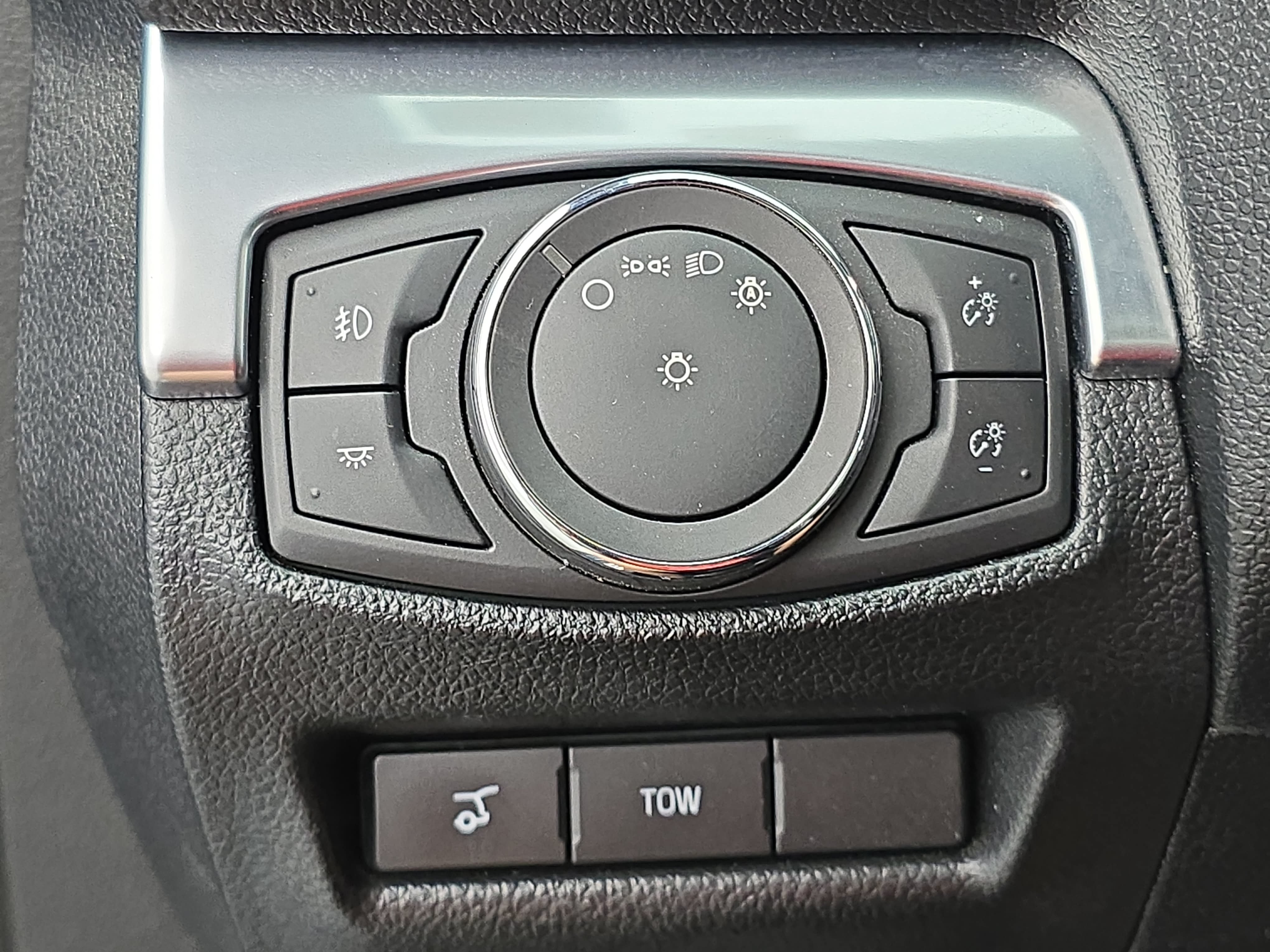 Used 2018 Ford Explorer Sport w/ Equipment Group 401A AWD/4WD image 26