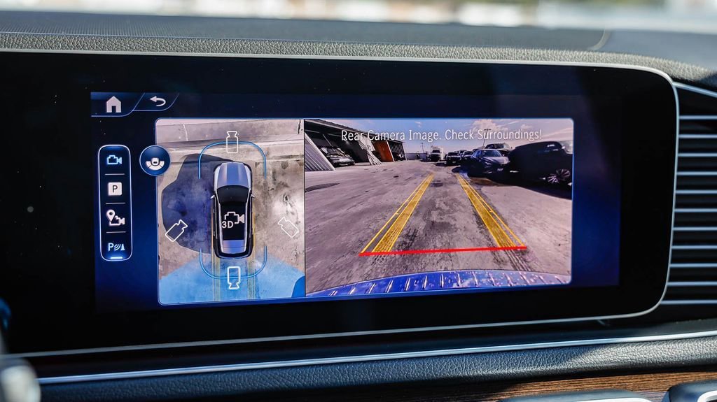 Used 2025 Mercedes-Benz GLE 450e 4MATIC image 26