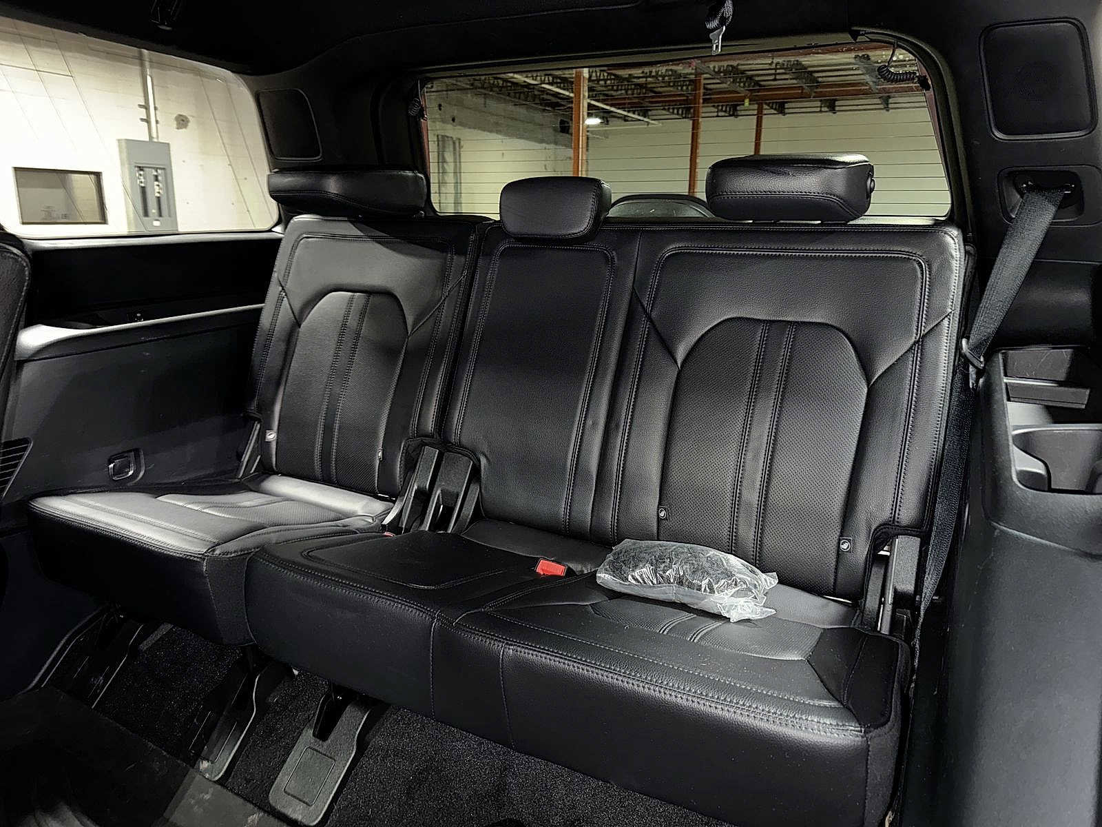 Used 2021 Ford Expedition Limited image 18