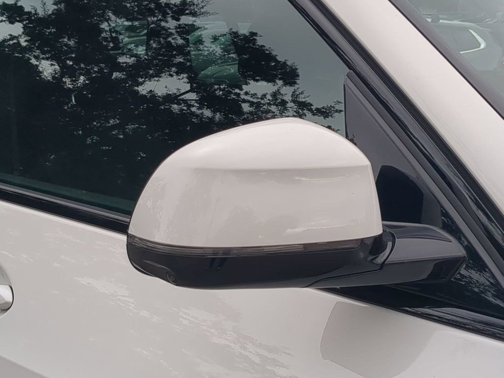 New 2026 BMW X5 sDrive40i image 12