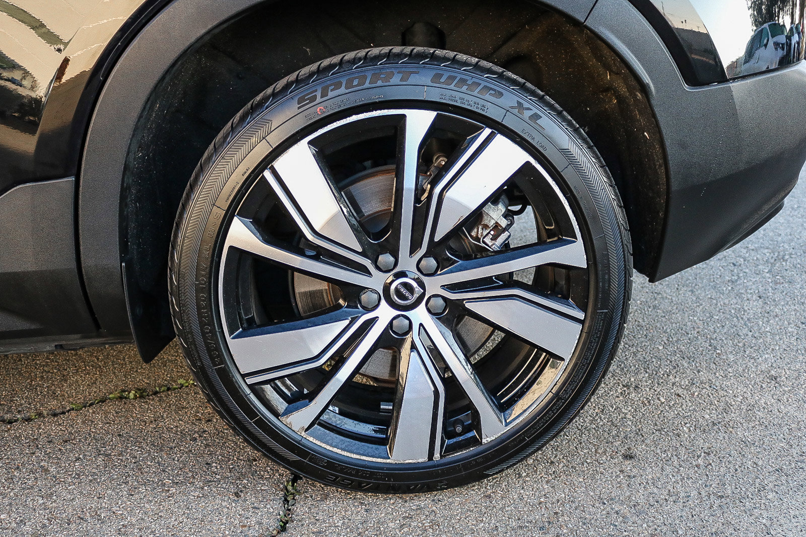 Used 2021 Volvo XC40 P8 Recharge w/ Advanced Package image 10