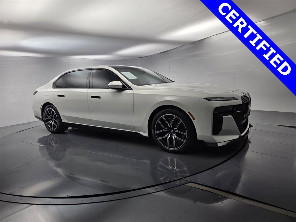 Used 2024 BMW 760i xDrive w/ Executive Package image 2