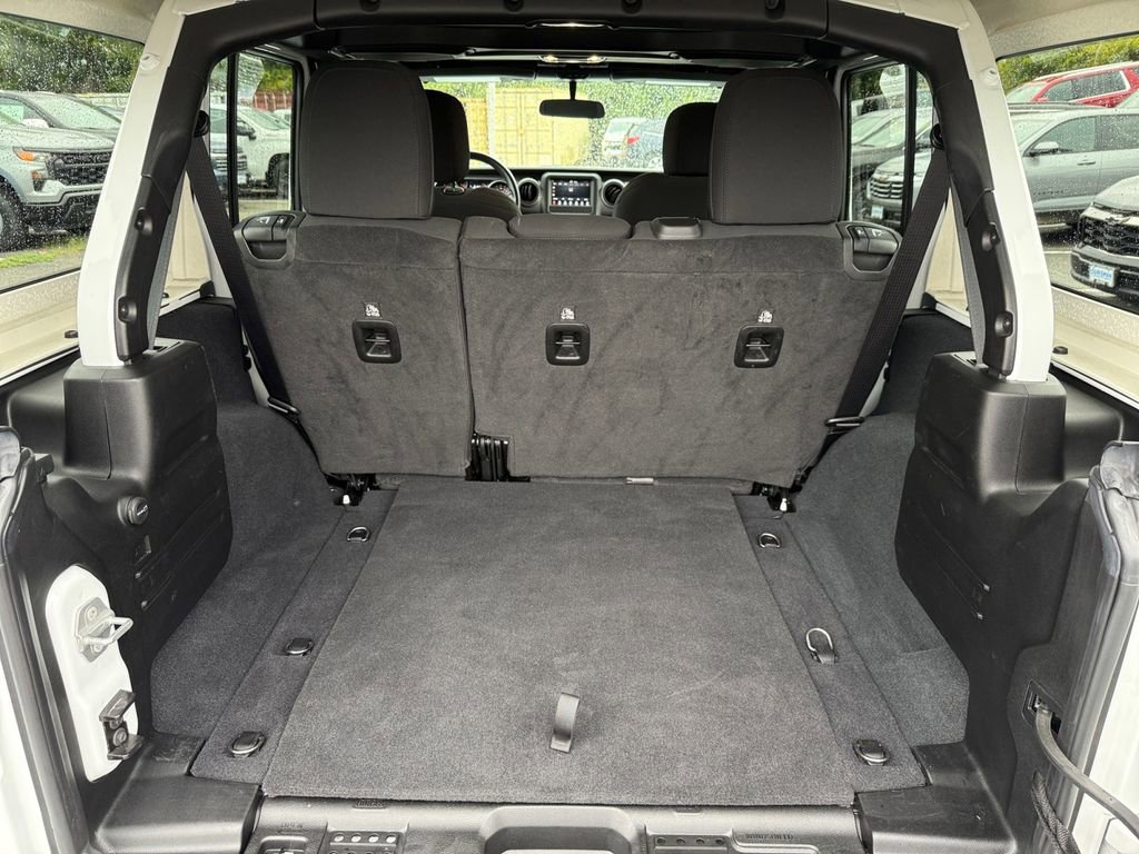 Used 2022 Jeep Wrangler Unlimited Sport image 21
