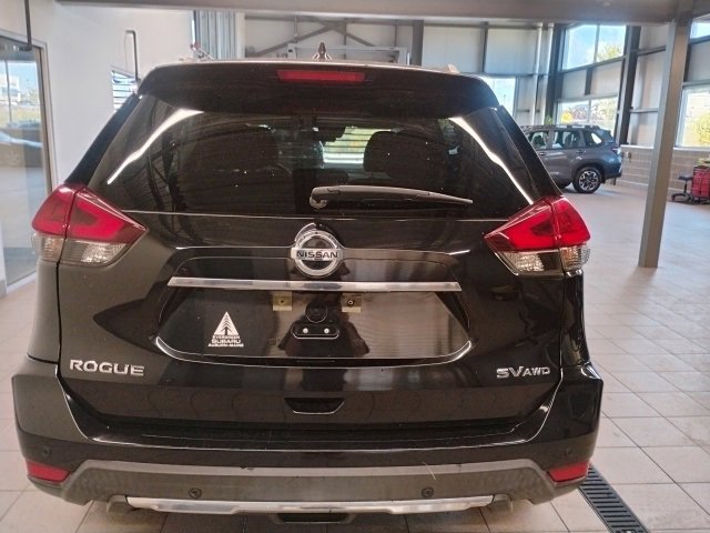 Used 2020 Nissan Rogue SV image 6