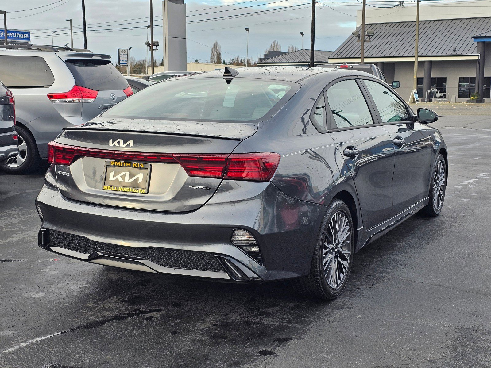 Used 2022 Kia Forte GT-Line w/ GT-Line Premium Package image 3
