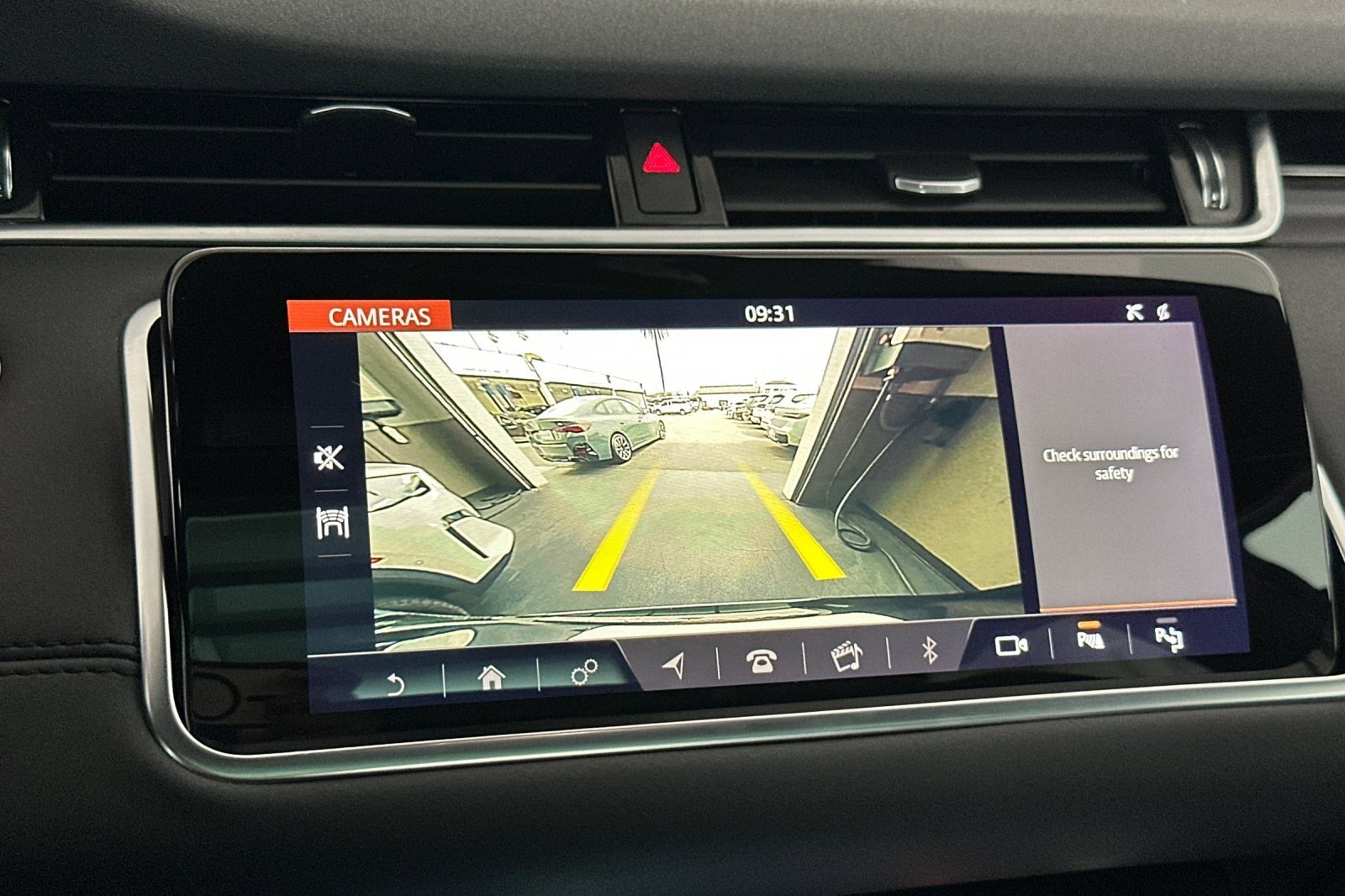 Used 2020 Land Rover Range Rover Evoque SE AWD/4WD image 19