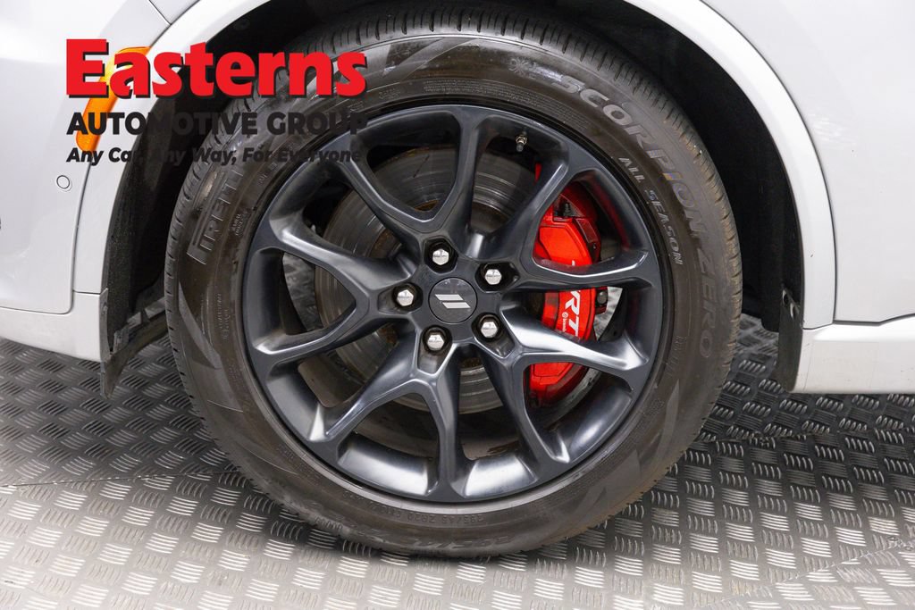 Used 2024 Dodge Durango R/T w/ Tow 'N Go Package AWD/4WD image 32