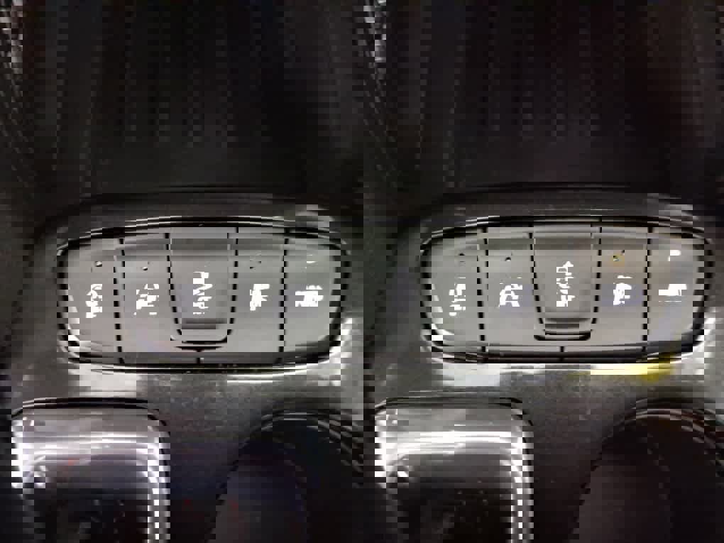 Used 2024 Chevrolet TrailBlazer RS image 43