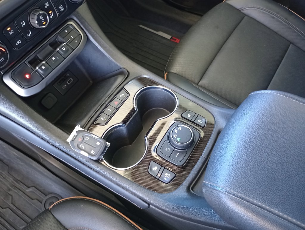 Used 2023 GMC Acadia AT4 w/ Preferred Package AWD/4WD image 18