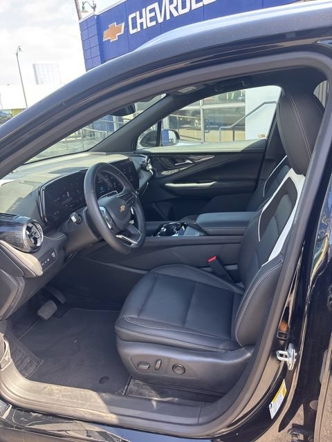 Used 2024 Chevrolet Blazer EV LT AWD/4WD image 3