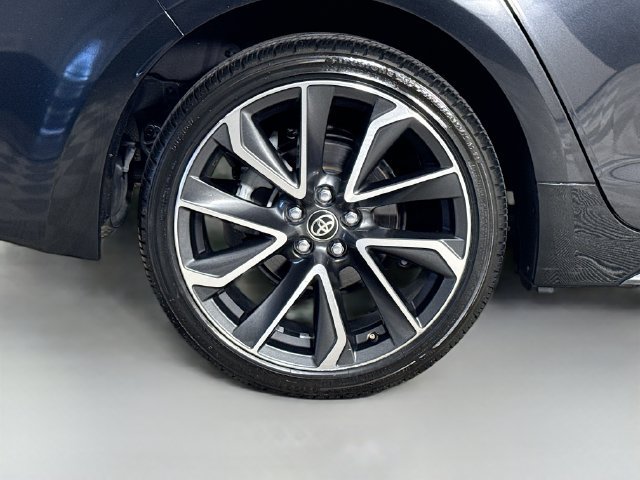 Used 2022 Toyota Corolla SE FWD image 32