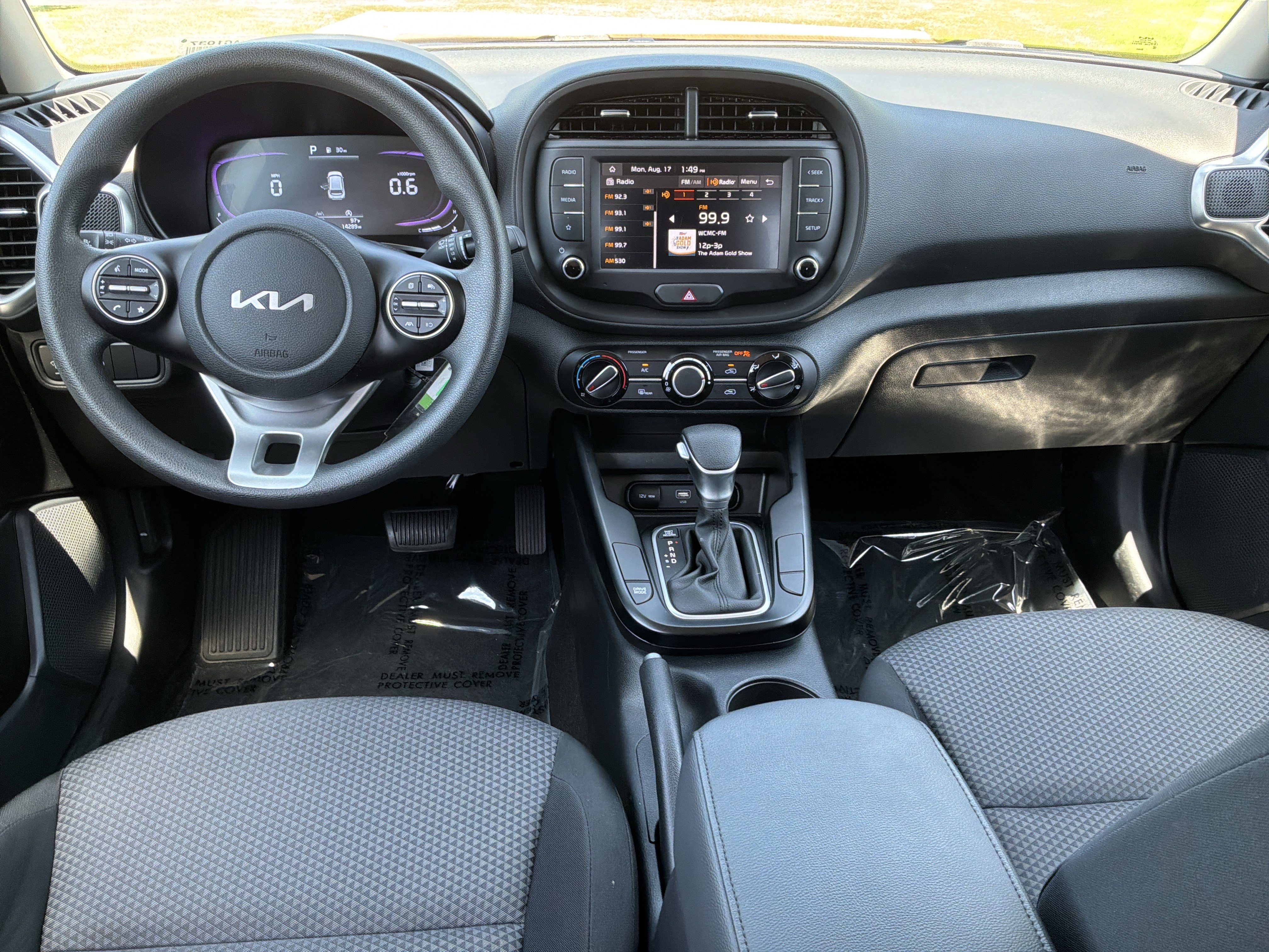 Used 2025 Kia Soul LX w/ LX Technology Package FWD image 27