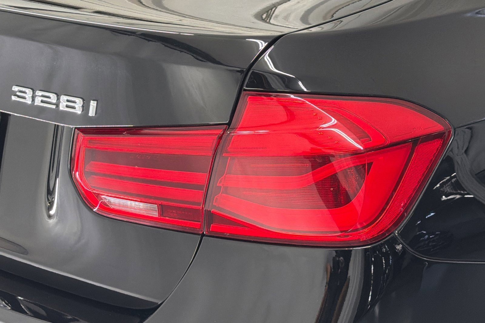 Used 2016 BMW 328i Sedan RWD image 12