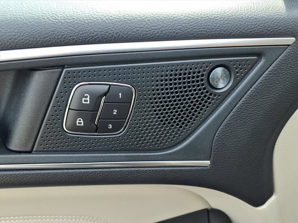 Used 2024 Ford Edge Titanium AWD/4WD image 22