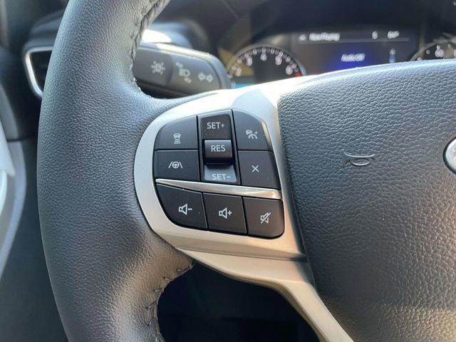 Certified 2023 Ford Explorer XLT w/ Equipment Group 202A AWD/4WD image 29