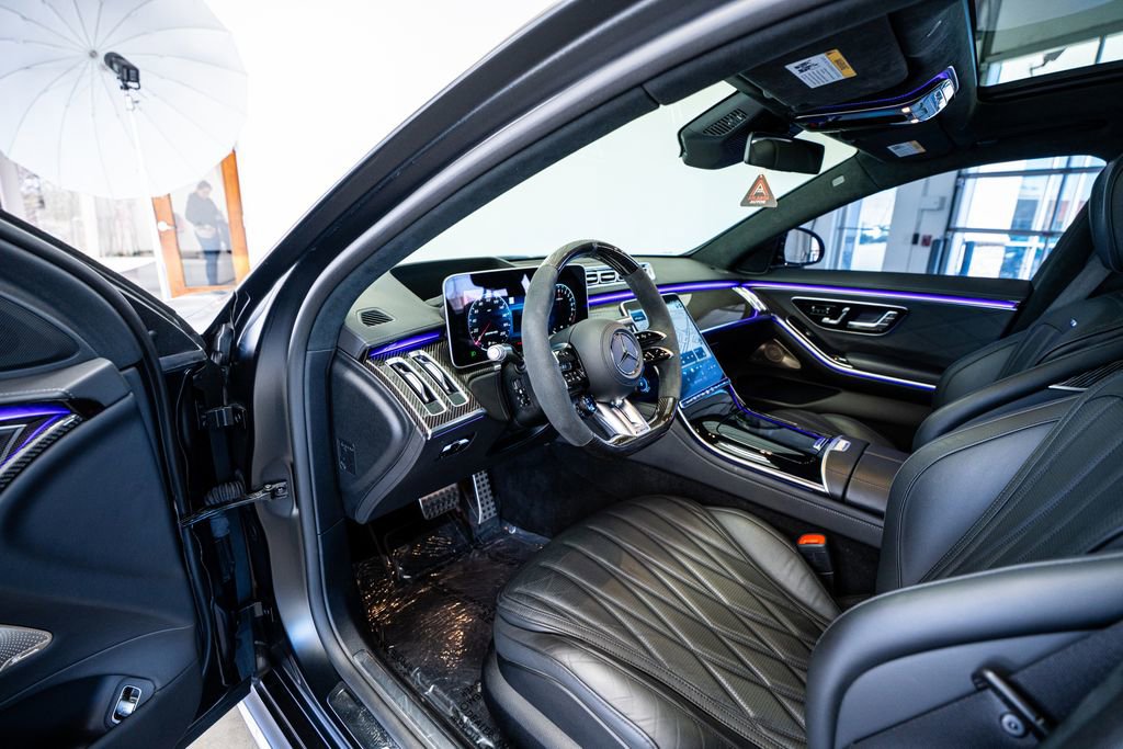 Used 2024 Mercedes-Benz S 63 AMG S image 40