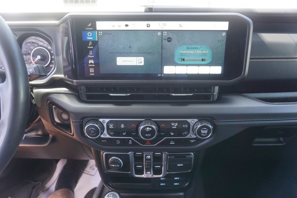 Used 2024 Jeep Gladiator Sport w/ Premium Package AWD/4WD image 12