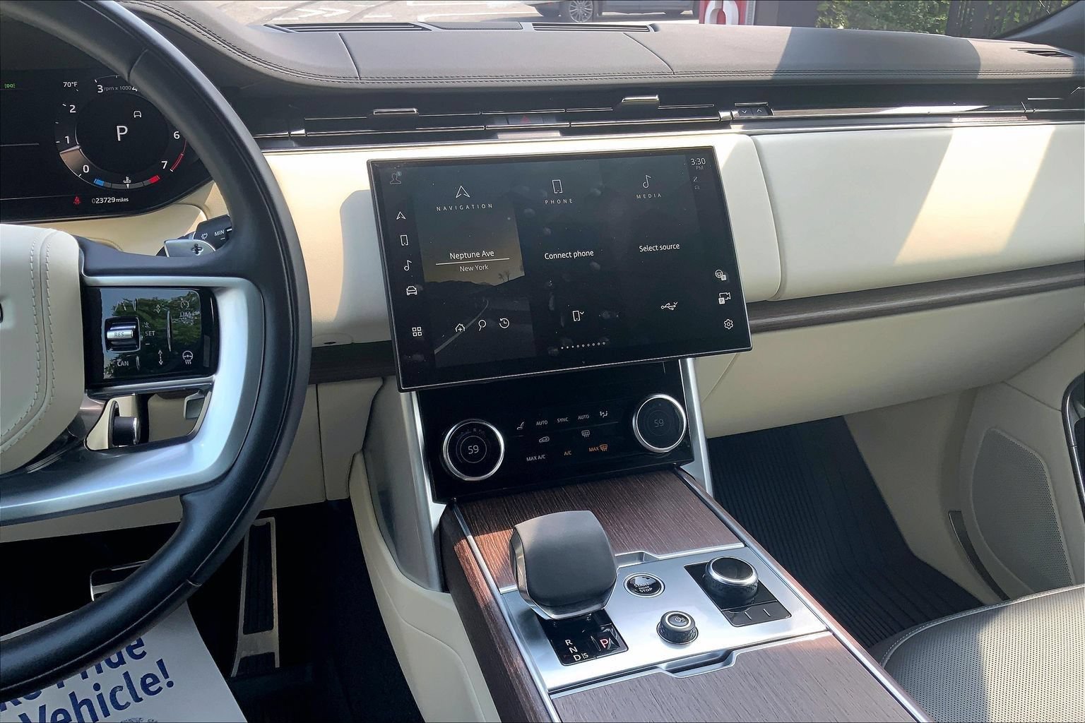 Used 2023 Land Rover Range Rover SE AWD/4WD image 6