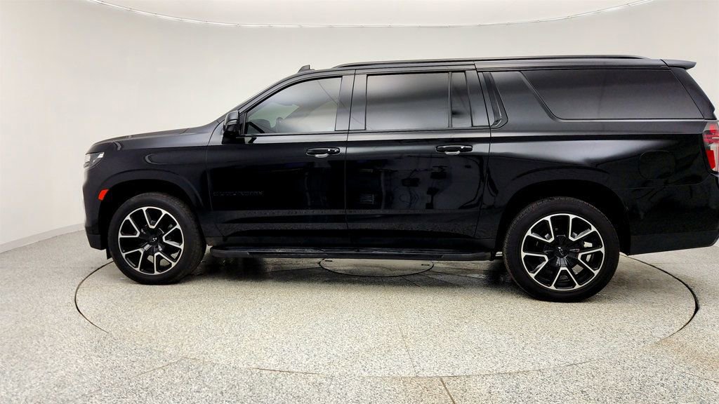 Used 2021 Chevrolet Suburban RST w/ Luxury Package AWD/4WD image 8