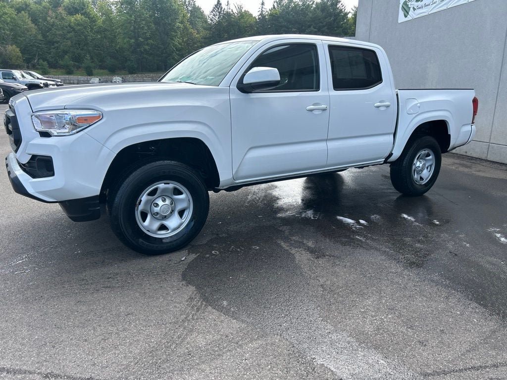 Used 2023 Toyota Tacoma SR AWD/4WD image 2