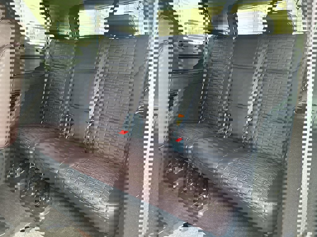 Used 2022 Cadillac Escalade Premium Luxury Platinum w/ Heavy-Duty Trailer Package image 14