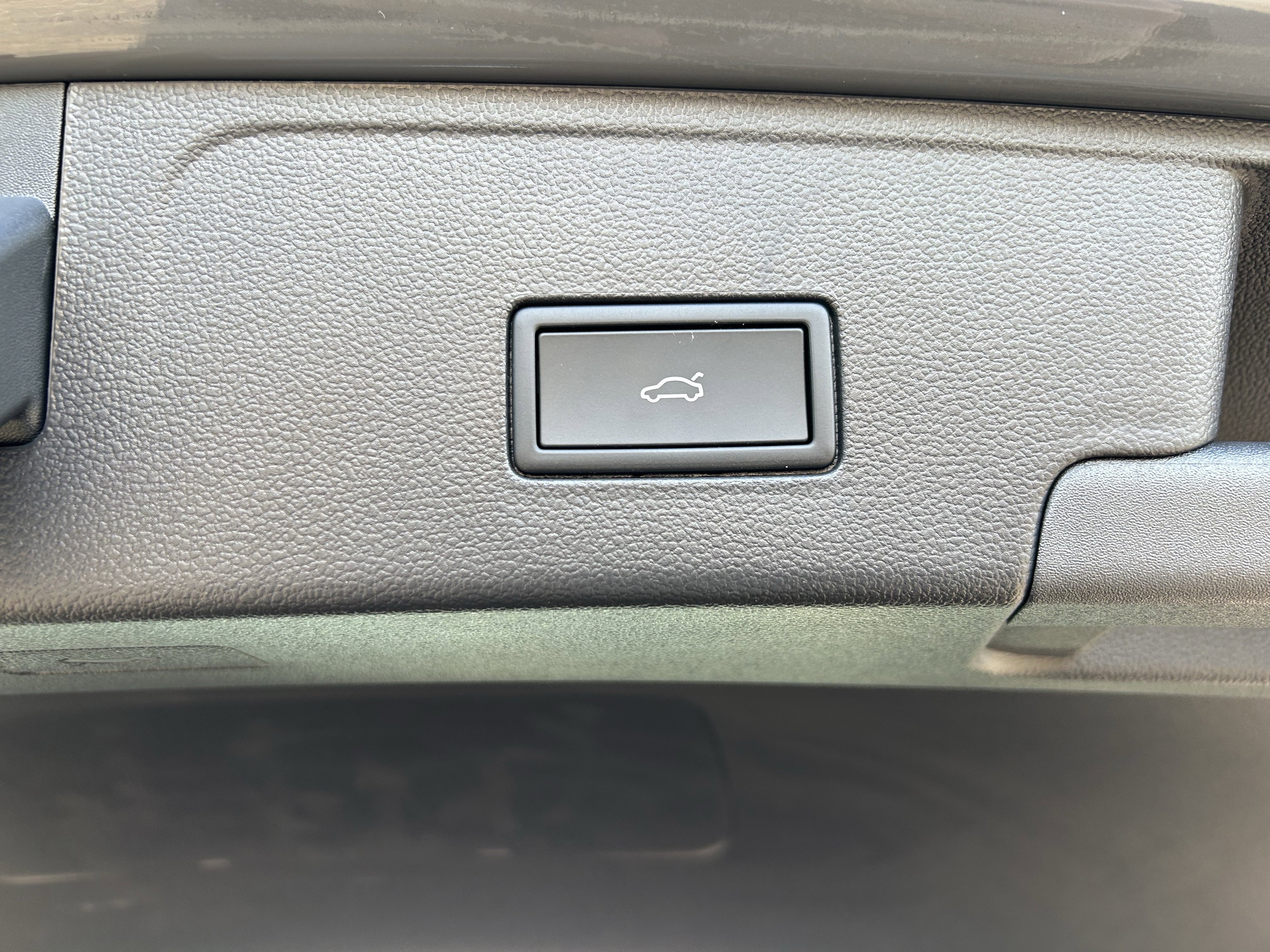 New 2026 Volkswagen Atlas Cross Sport SEL Premium R-Line image 28