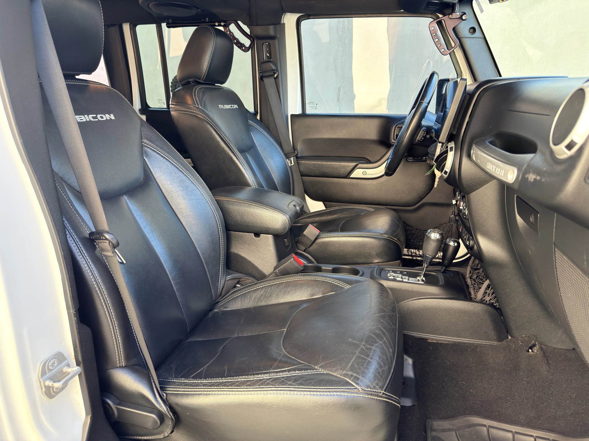 Used 2014 Jeep Wrangler Unlimited Rubicon image 18