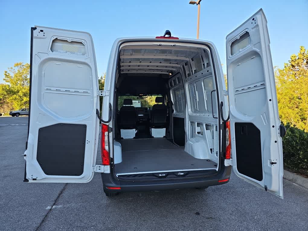 Used 2026 Mercedes-Benz Sprinter 2500 image 12