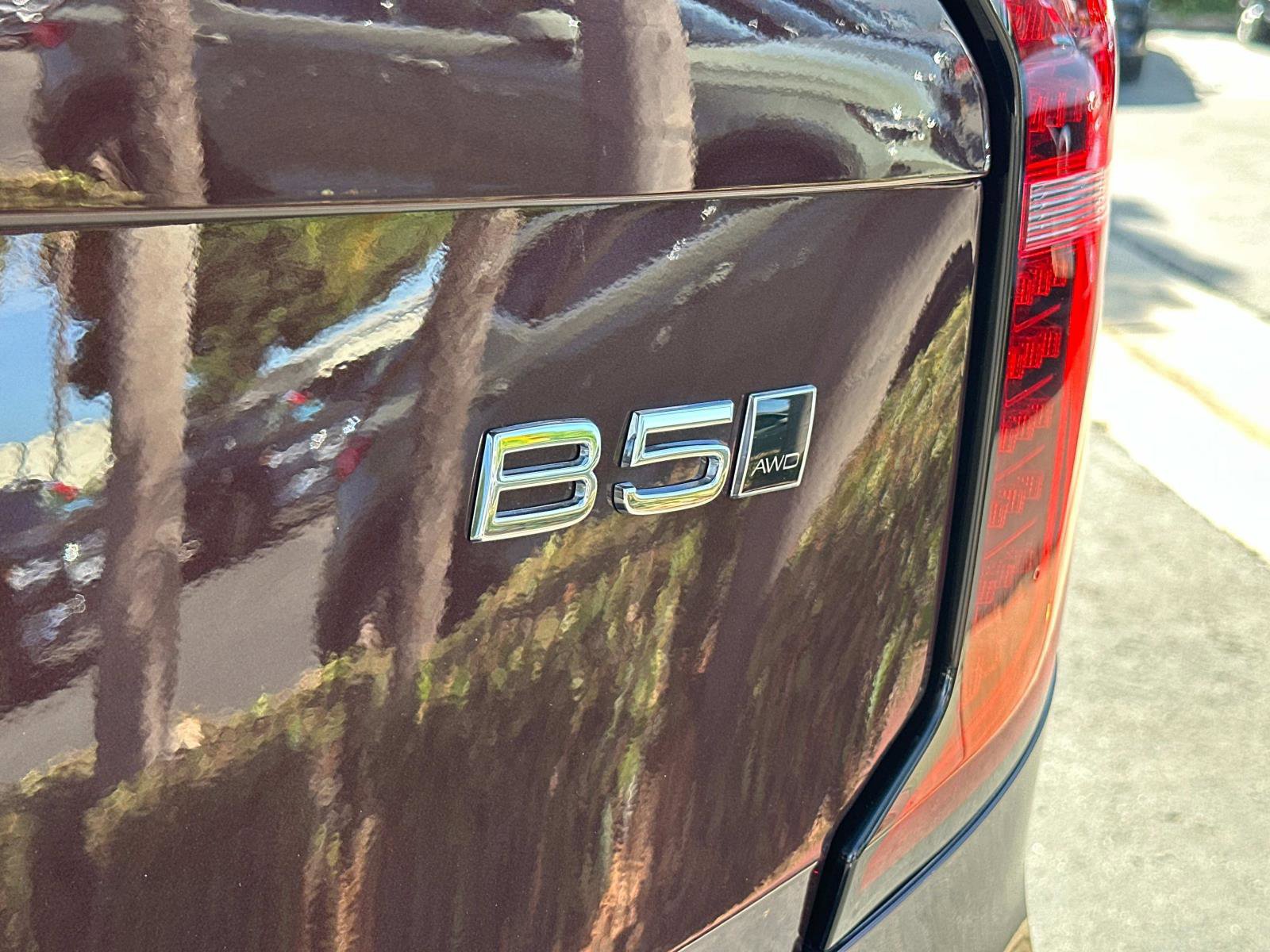 Certified 2025 Volvo XC90 B5 Core w/ Protection Package Premier image 28