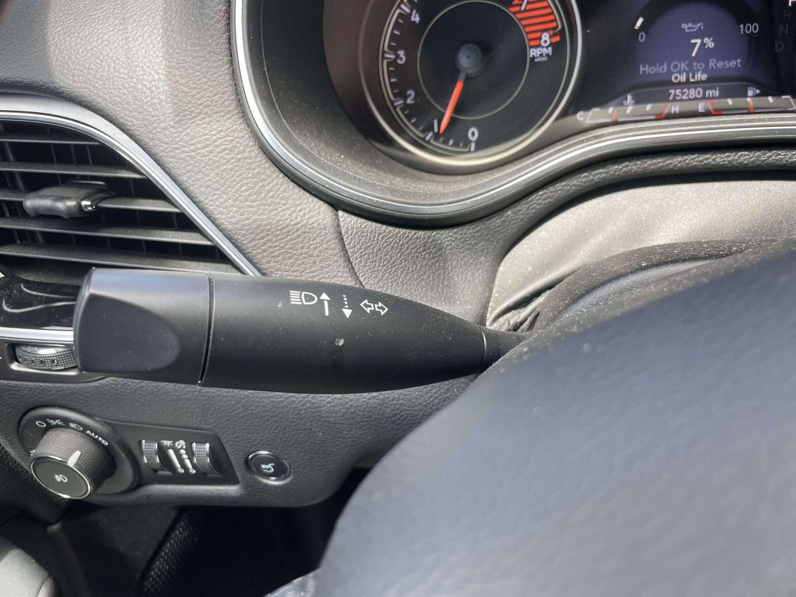 Used 2019 Jeep Cherokee Limited AWD/4WD image 23