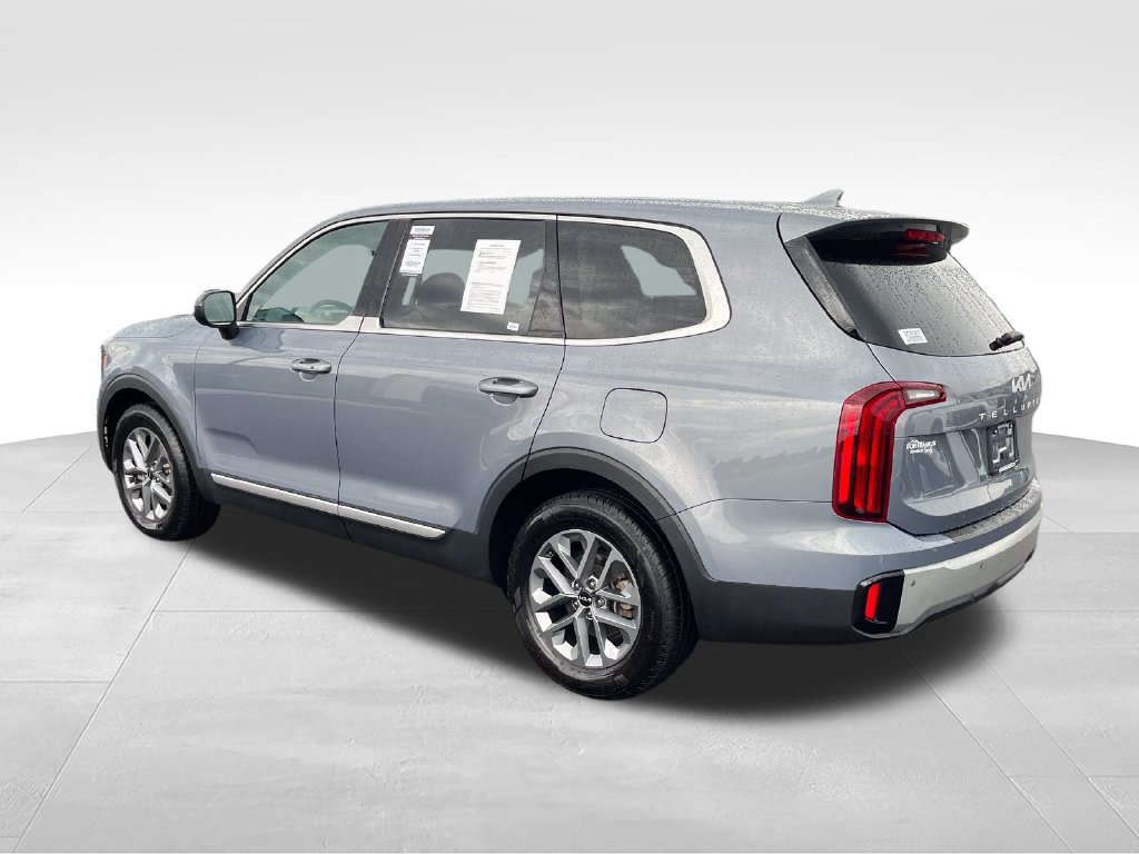 Certified 2023 Kia Telluride LX FWD image 3
