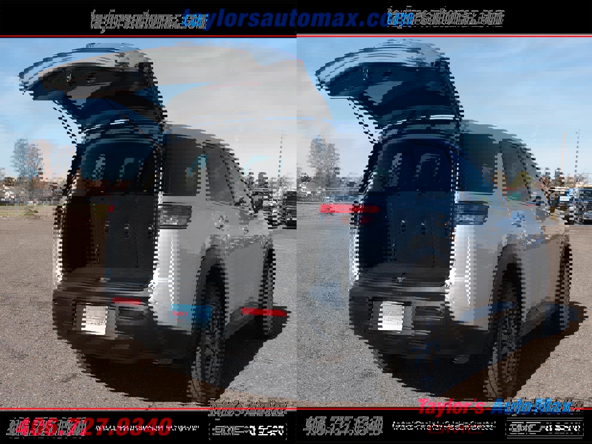 Used 2024 Nissan Pathfinder S image 30