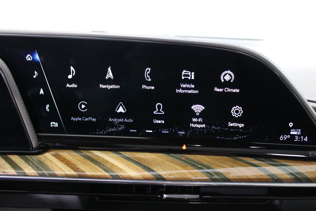 Used 2021 Cadillac Escalade Premium Luxury Platinum w/ Heavy-Duty Trailer Package image 55