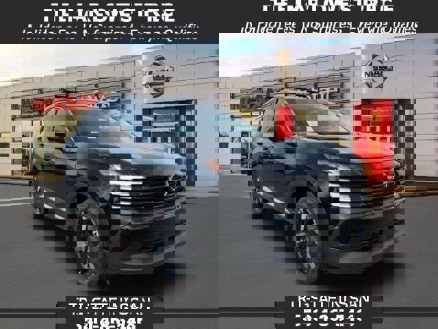 New 2026 Nissan Kicks SR w/ Cold Weather Package image 1